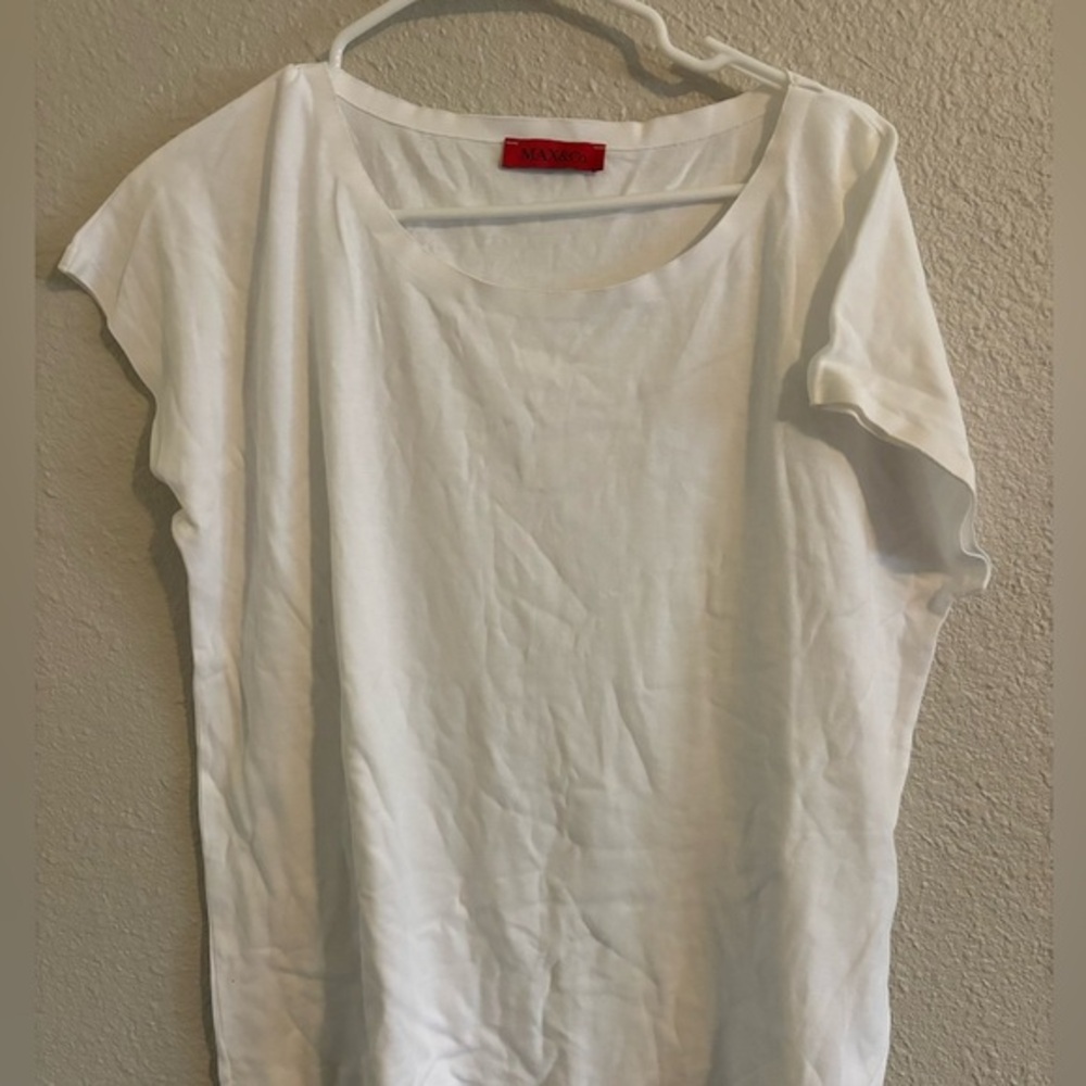 Max&Co Classic White Short Sleeve Top